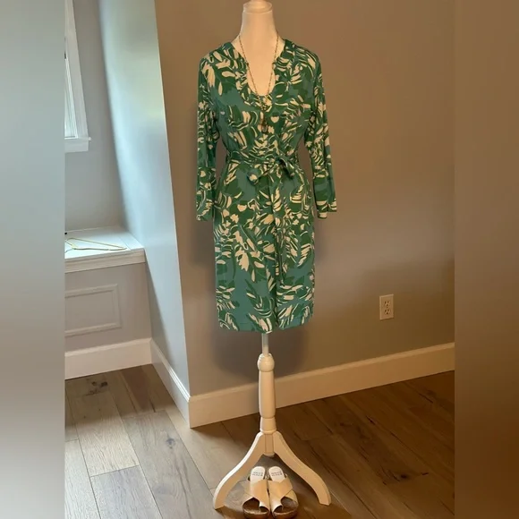 Escapada Dress - Picture 2 of 8